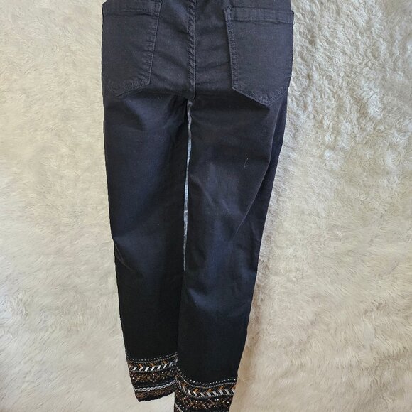 Frank Lyman Women’s Black Embroidery Legs Pants Size M - Picture 2 of 10